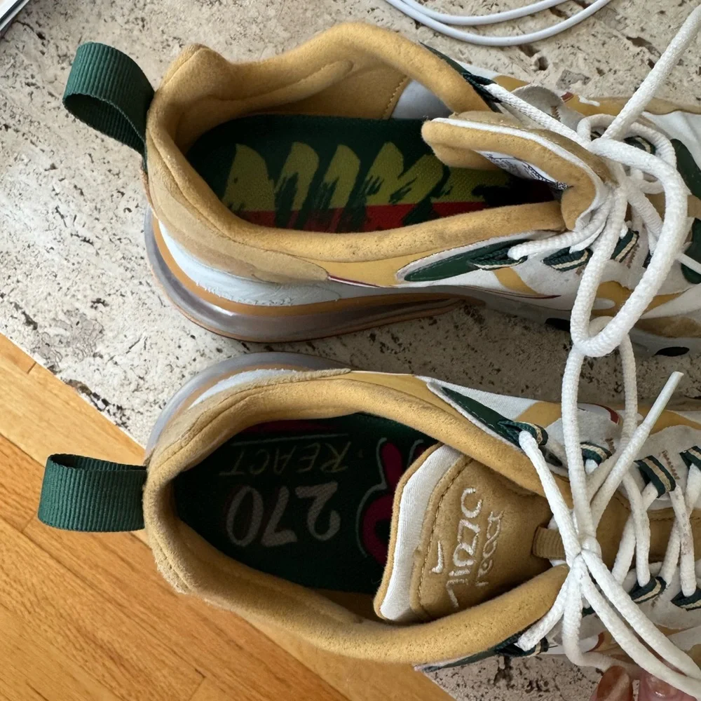 Nike Air Max 270 React Reggae Sneakers - Picture 6 of 7